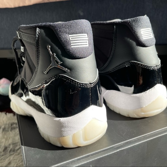 Air Jordan 11s Retro Black & White main image 16